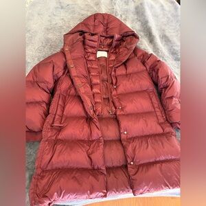 Athleta Maroon Hooded Puffer Jacket